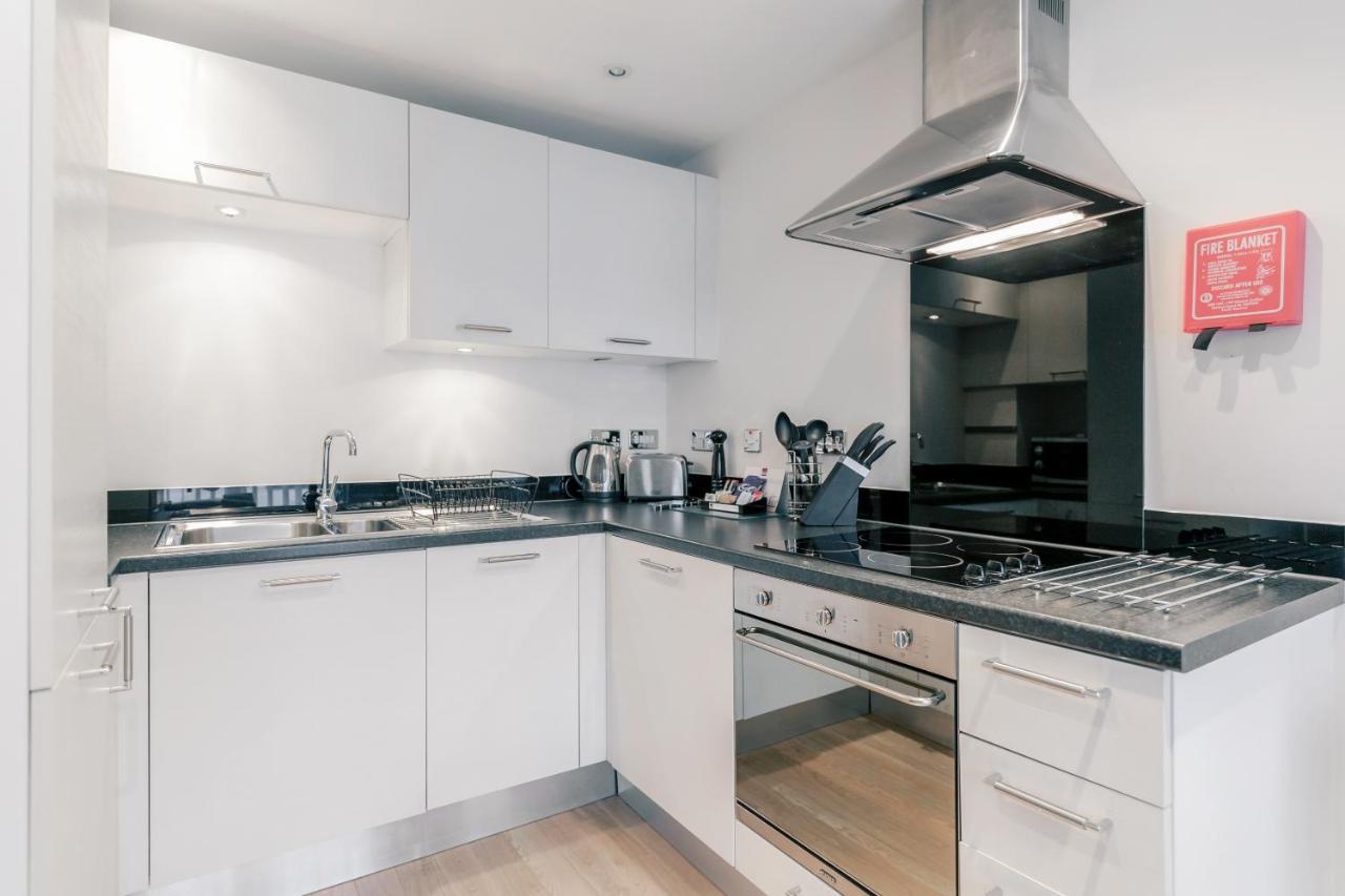 Roomspace Serviced Apartments - Capitol Square Epsom Room photo